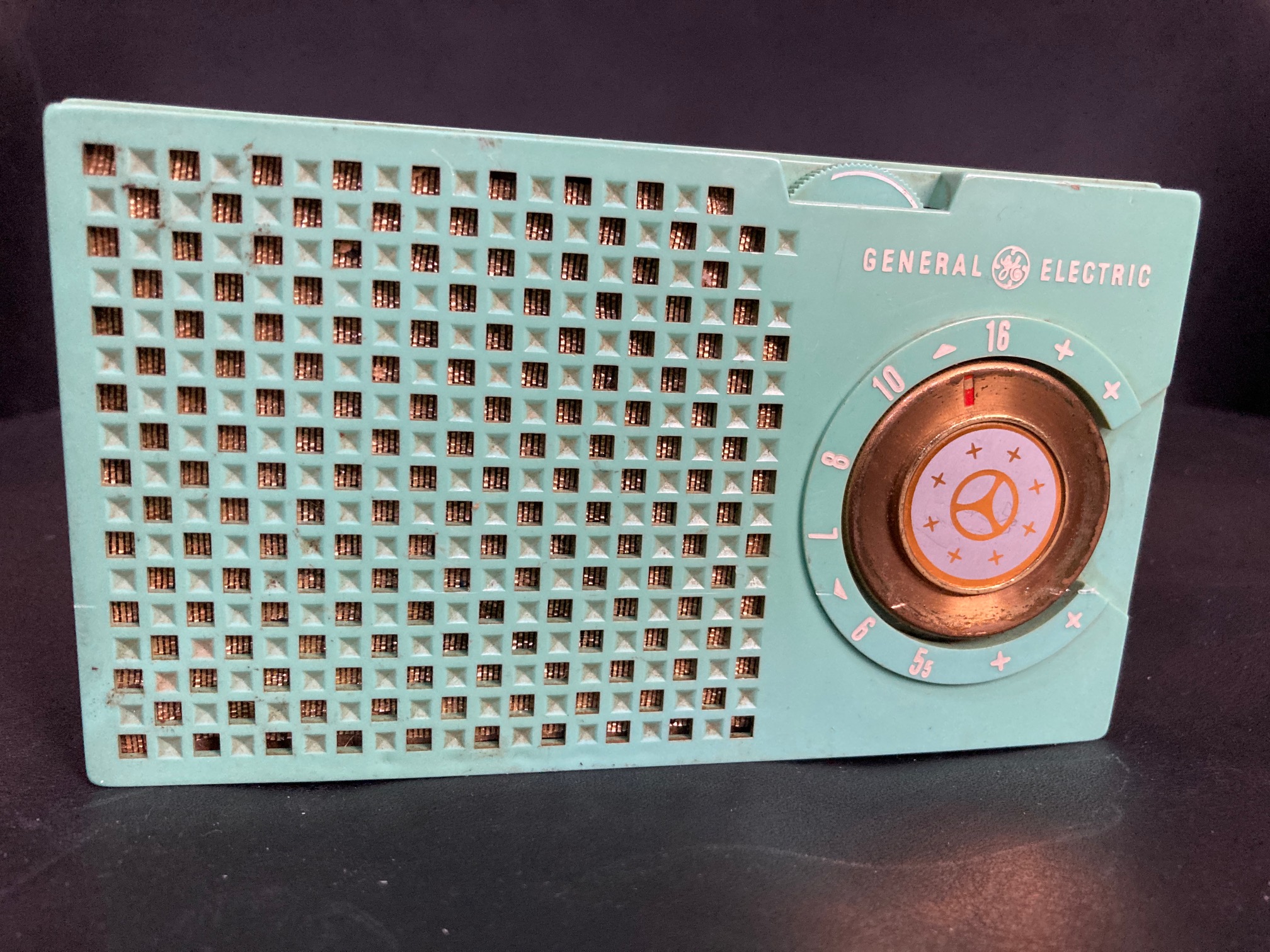 1956 General Electric 678 Green